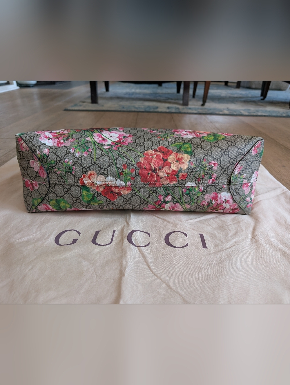 Gucci Floral GG Supreme Monogram Blooms Large Reversible Tote In Logo/Dry Rose - Picture 6 of 15